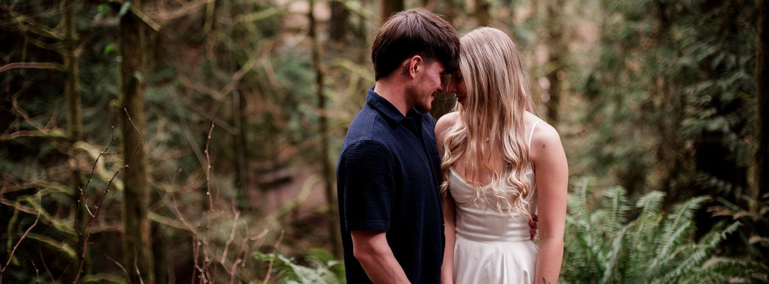 The Wedding Website of Isabella Schoenborn and Bradon Giese