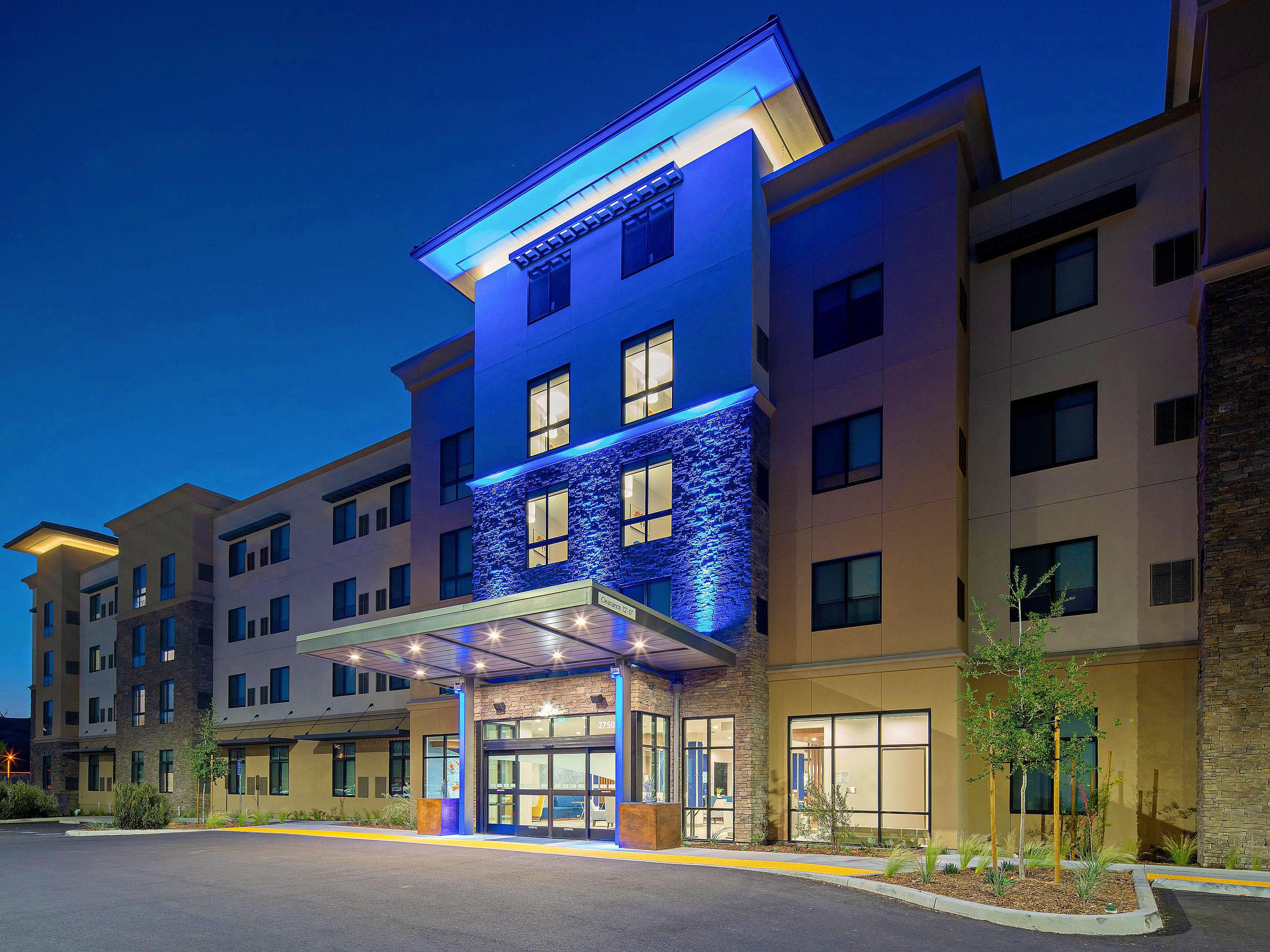 The Wedding Website of Mariam Asghar and Ali Naqvi