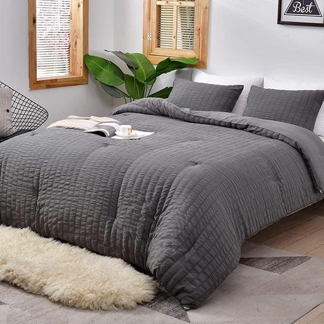 AveLom Seersucker King Comforter Set (104x90 inches), 3 Pieces - 100% Soft Washed Microfiber Lightweight Comforter with 2 Pillowcases, All Season Down Alternative Comforter Set for Bedding, Grey