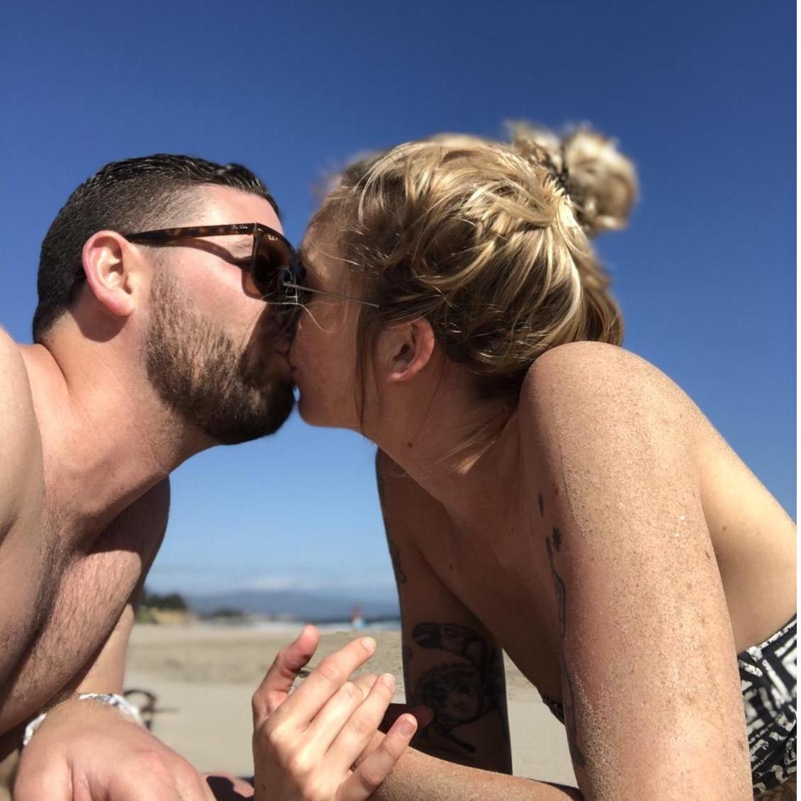 Beach Smooches