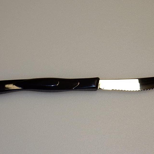 CUTCO 1759 Table Knife with Double-D (DD) Serrated Edge