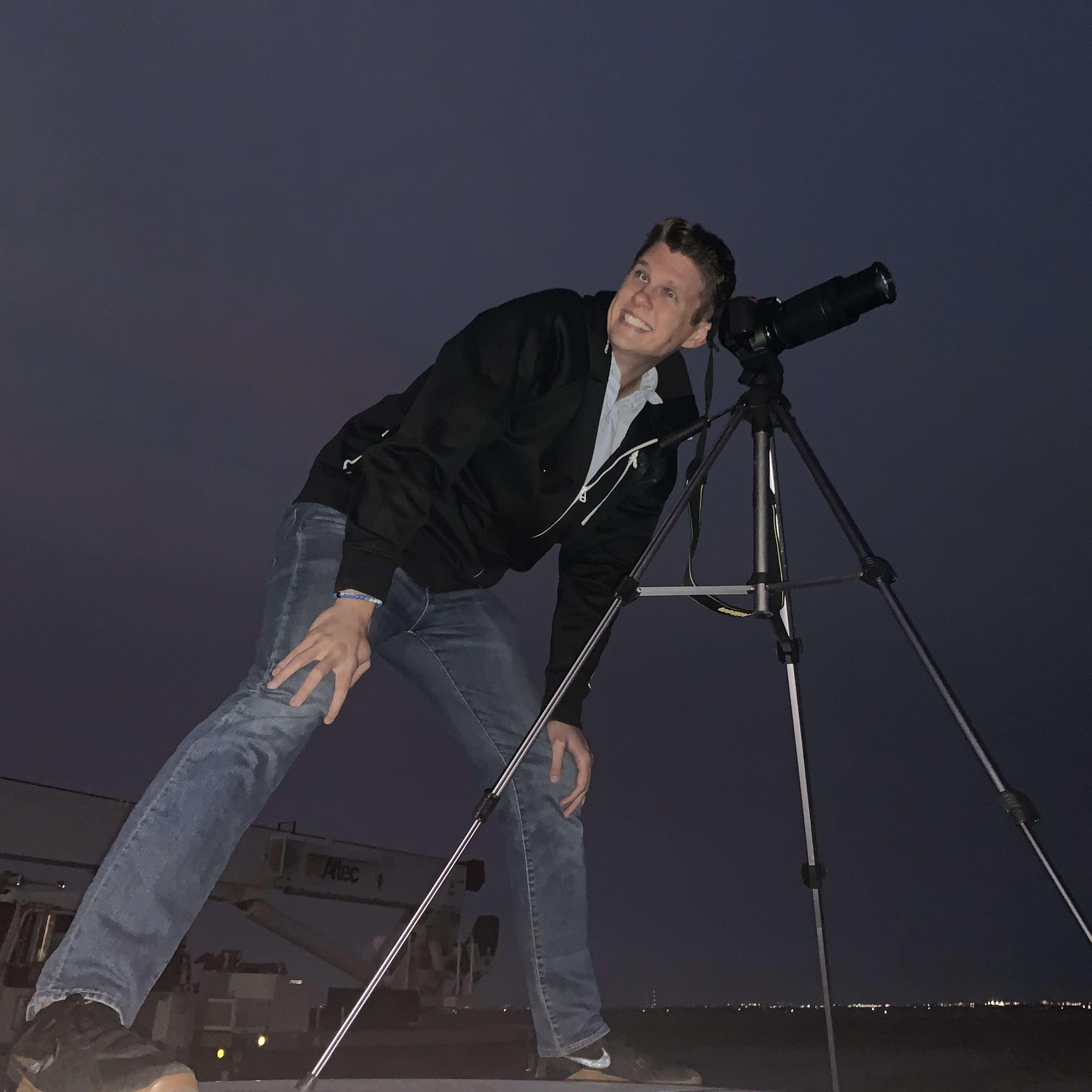 Catching a full moon