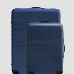 Carry-On & Large Check-In Suitcase Bundle in Navy