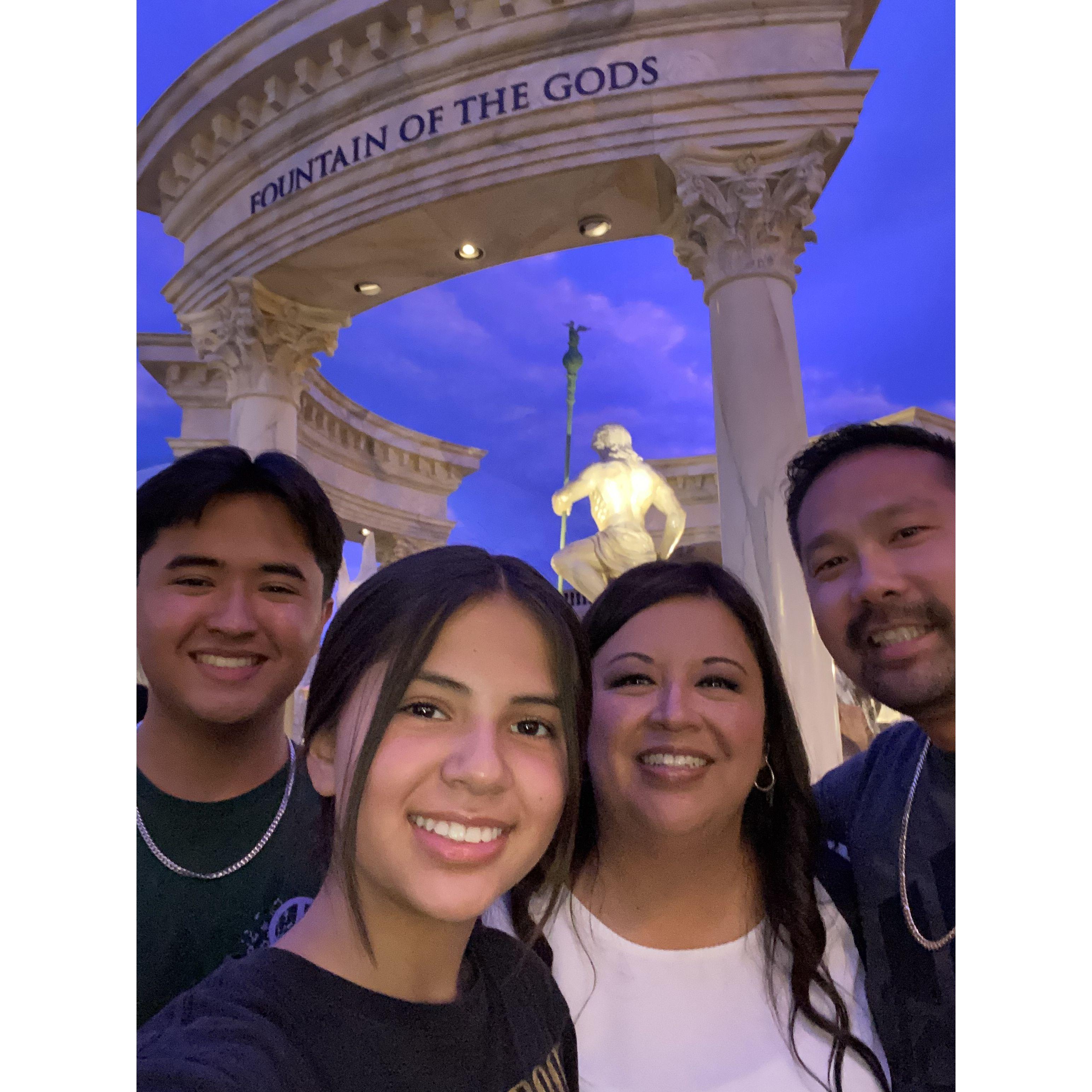 Kids joined in on the Vegas fun!