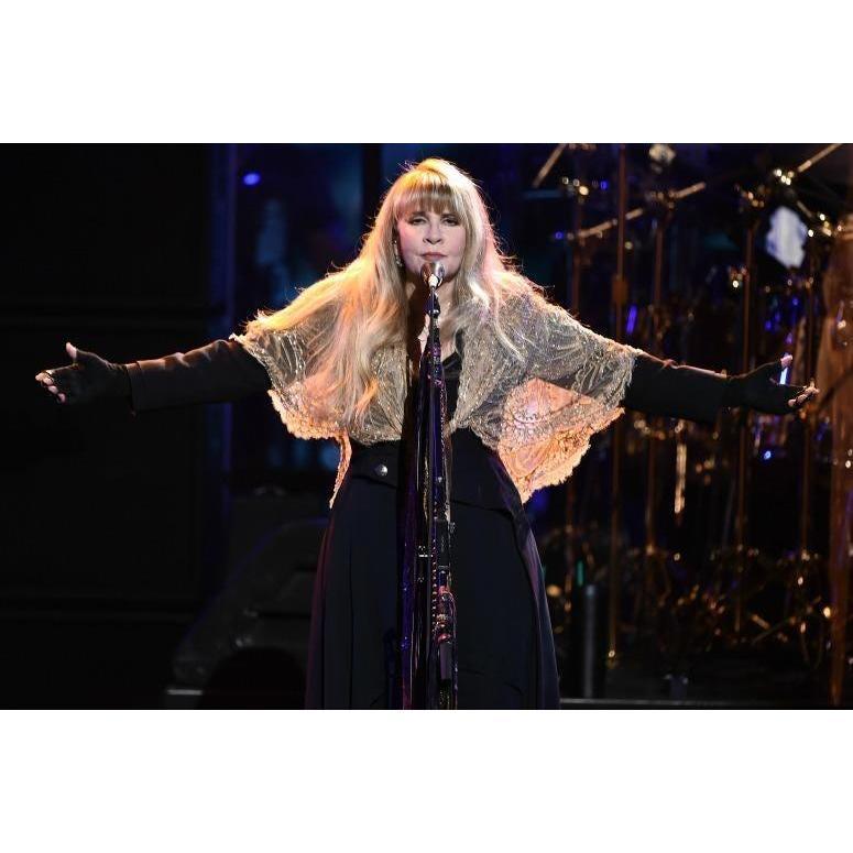 You can't go wrong with Stevie Nicks vibes.