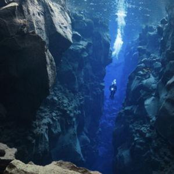 Iceland Scuba Diving Experience