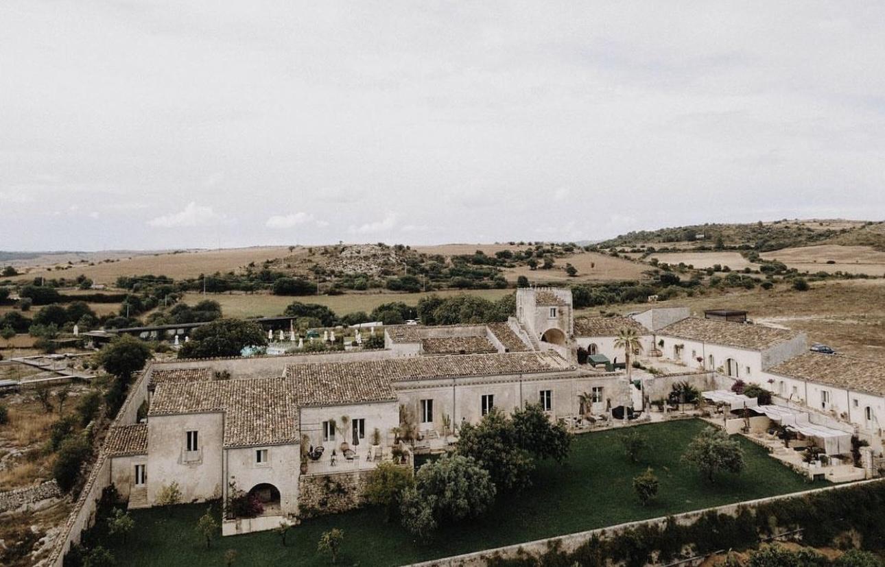 The Wedding Website of Jessica Ellis and Tom John-Evans