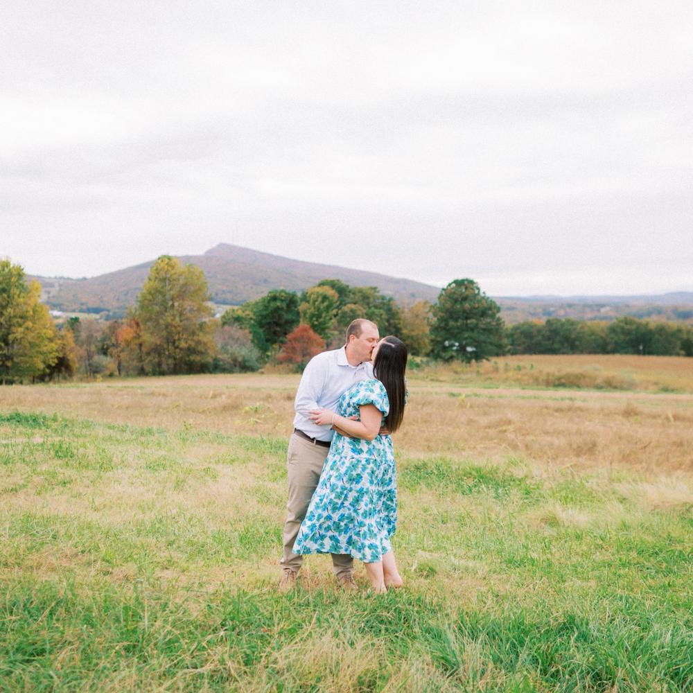 Haley Kanapaux and Travis Jackson's Wedding Website, image size:1000x1000