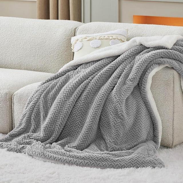 Bedsure Sherpa Blanket Twin Size for Bed - Herringbone Fleece Thick Warm Blanket for Winter, Fuzzy Soft Cozy Gift Blanket, Grey, 60x80 Inches