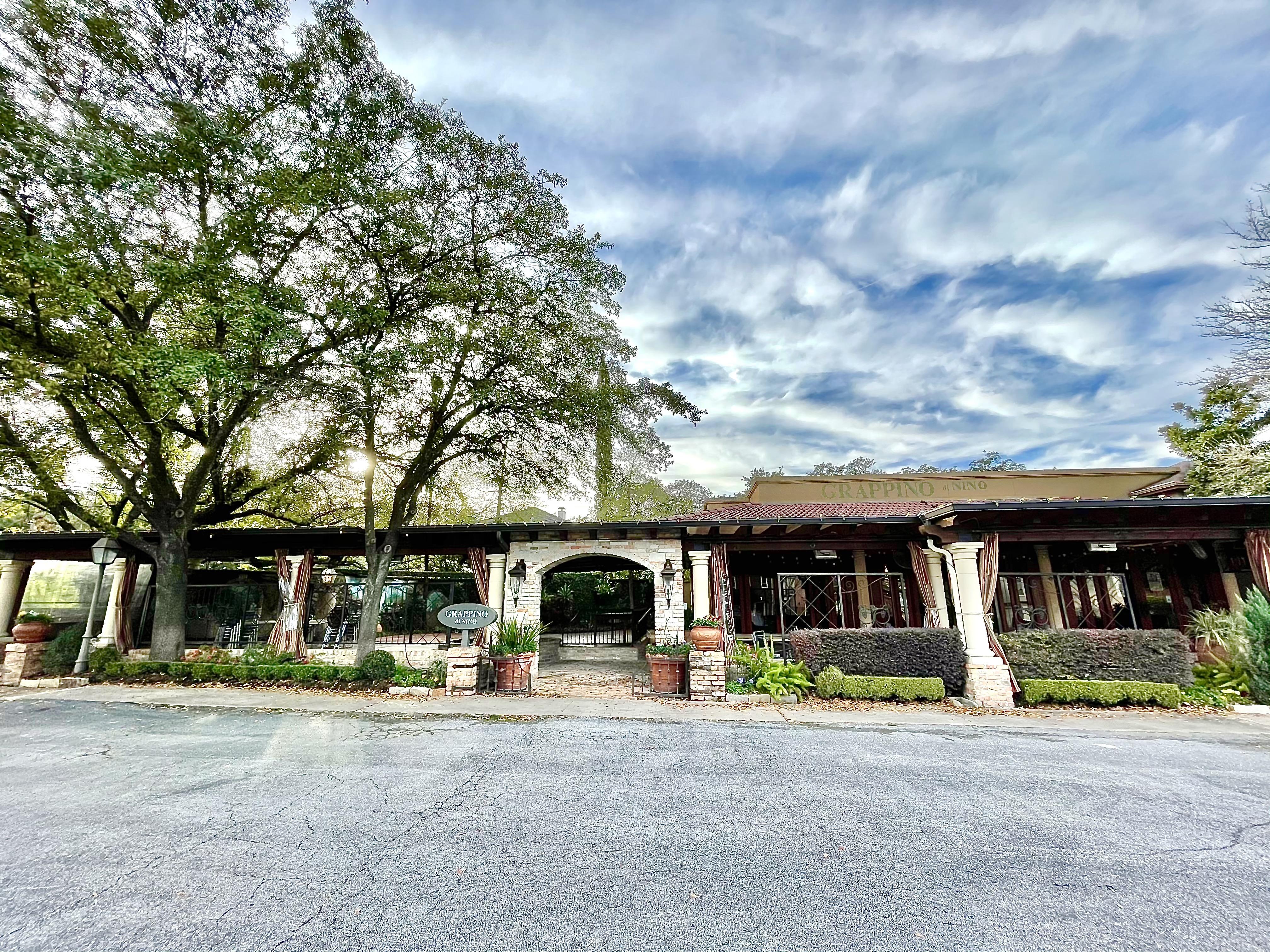 The Wedding Website of Alexandra Manzanares and Fadi Barah