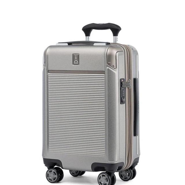 Platinum® Elite Compact Carry-On Hardside Spinner