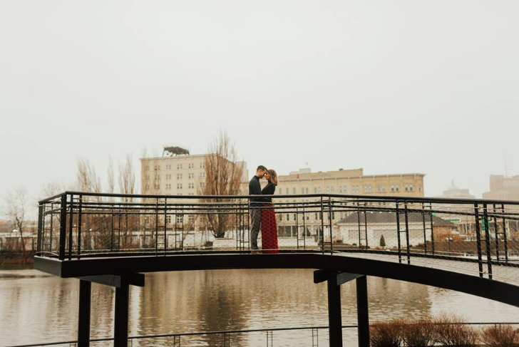 The Wedding Website of Hilary Teachout and Evan Metzger