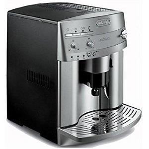 Gaggia Classic Semi-Automatic Espresso Maker. Pannarello Wand for Latte and Cappuccino Frothing. Brews for Both Single and Double Shots.