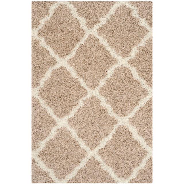 Safavieh Dallas 4-Foot x 6-Foot Shag Area Rug in Beige/Ivory