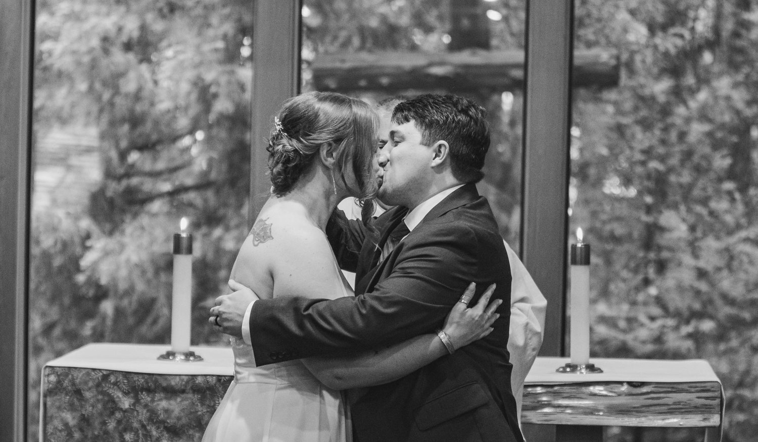 The Wedding Website of Emily Loveland and Morgan Brown