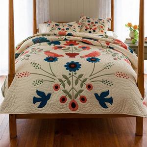 Ansley Folk Art Quilt Set in Cream