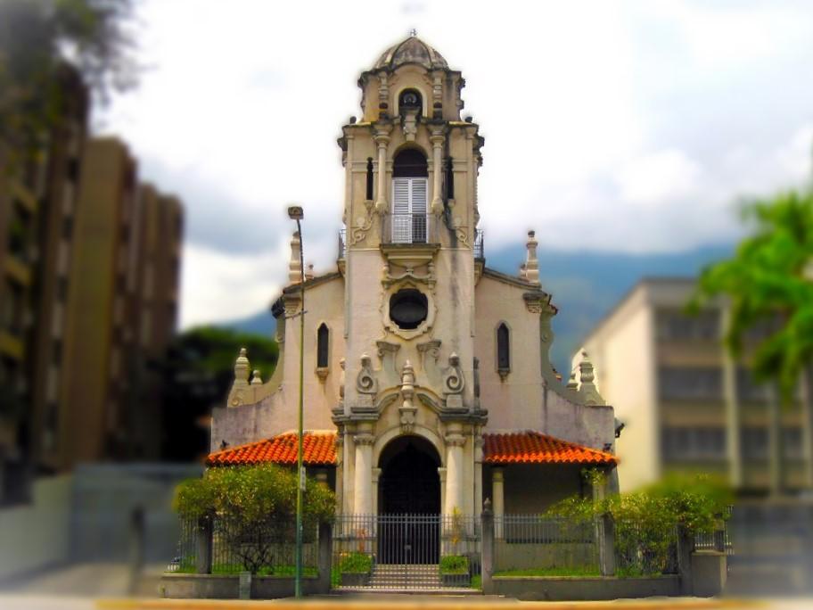 The Wedding Website of Isabella Silva and Rafael Berrios