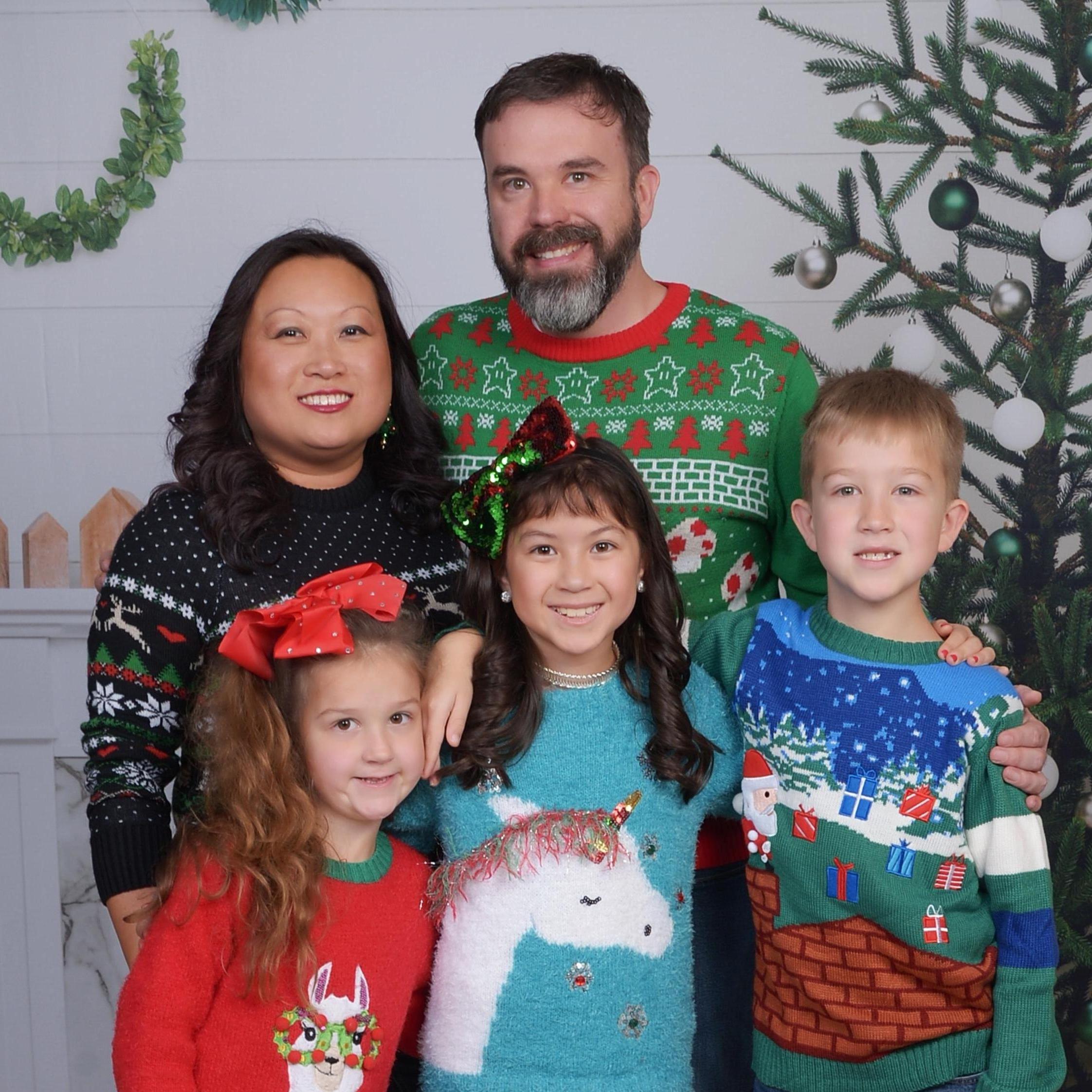Family Christmas Pictures, 2019