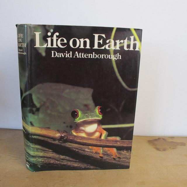 Life on Earth by David Attenborough. Hardback, first edition 1979, 8th reprint.