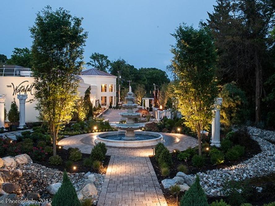 The Wedding Website of Stephanie Reyburn and Aaron Rau