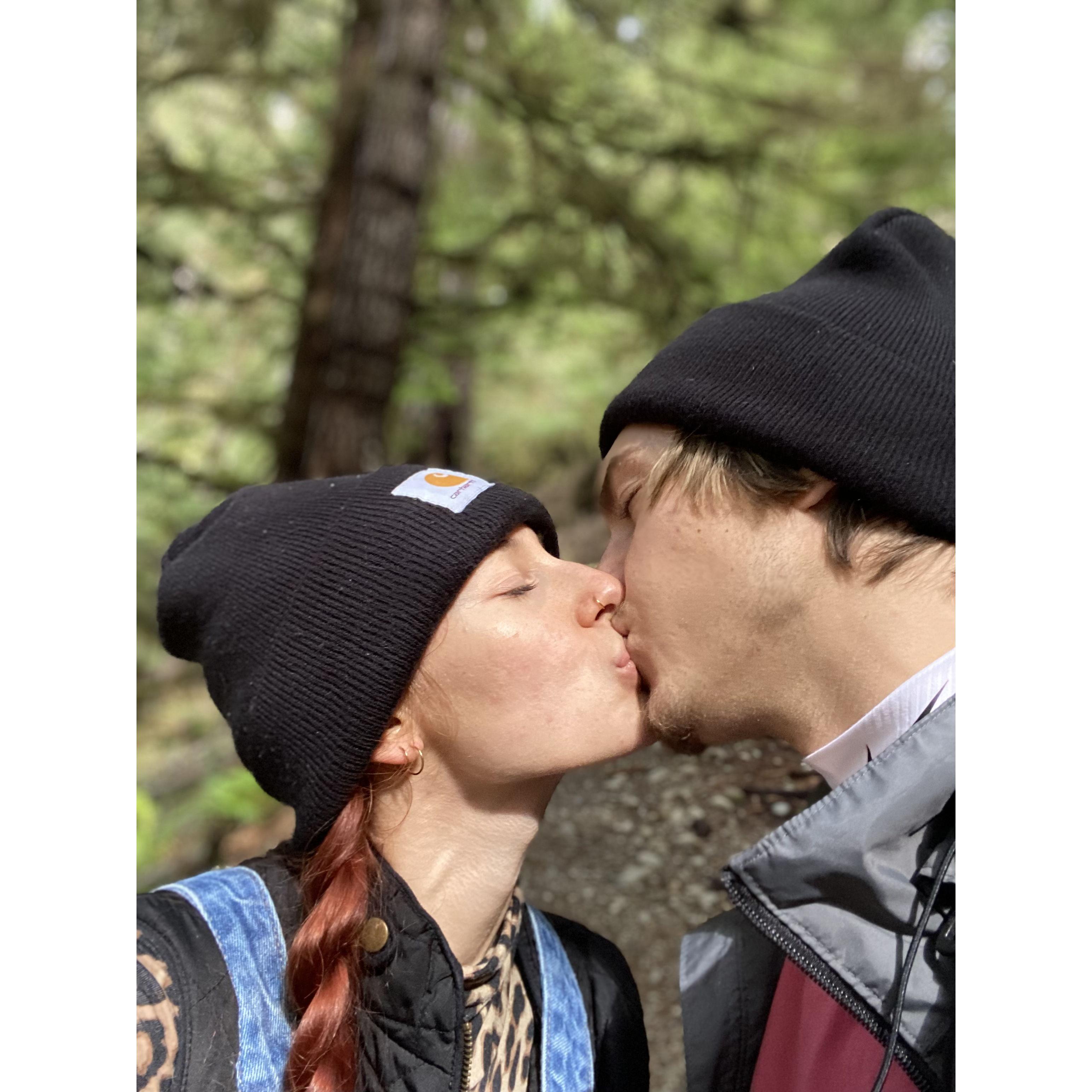 Hiking in Snoqualmie National Forest - Seattle 
March 24, 2022
