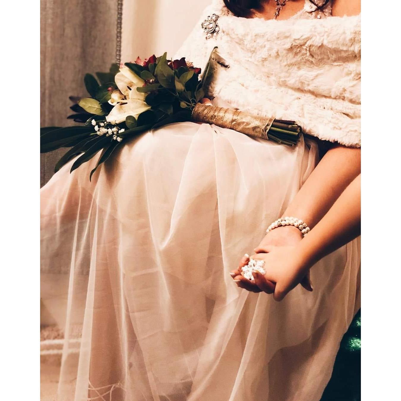 The bride's youngest daughter Fiona sharing a quiet pre-wedding mother-daughter moment:)