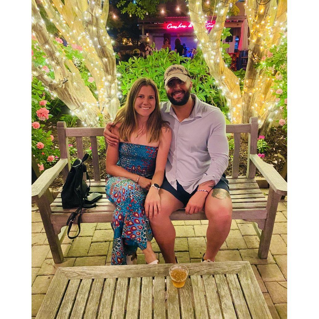 Night out in the Virginia Beach Oceanfront. Live music, cold drinks, fun games, better times at "The Shack".