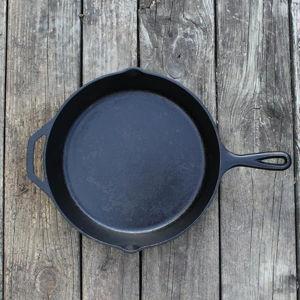 Lodge Seasoned Cast Iron Skillet - PFAS-Free, Non-Toxic Cookware - Use with an Oven, Stove, Grill, or Campfire - Naturally Non-Stick & Oven Safe - 12 Inches