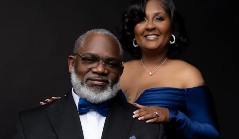 The Wedding Website of Shujwana Bennett and William Burrus