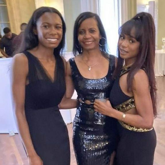 Donna with Brianna and Jada