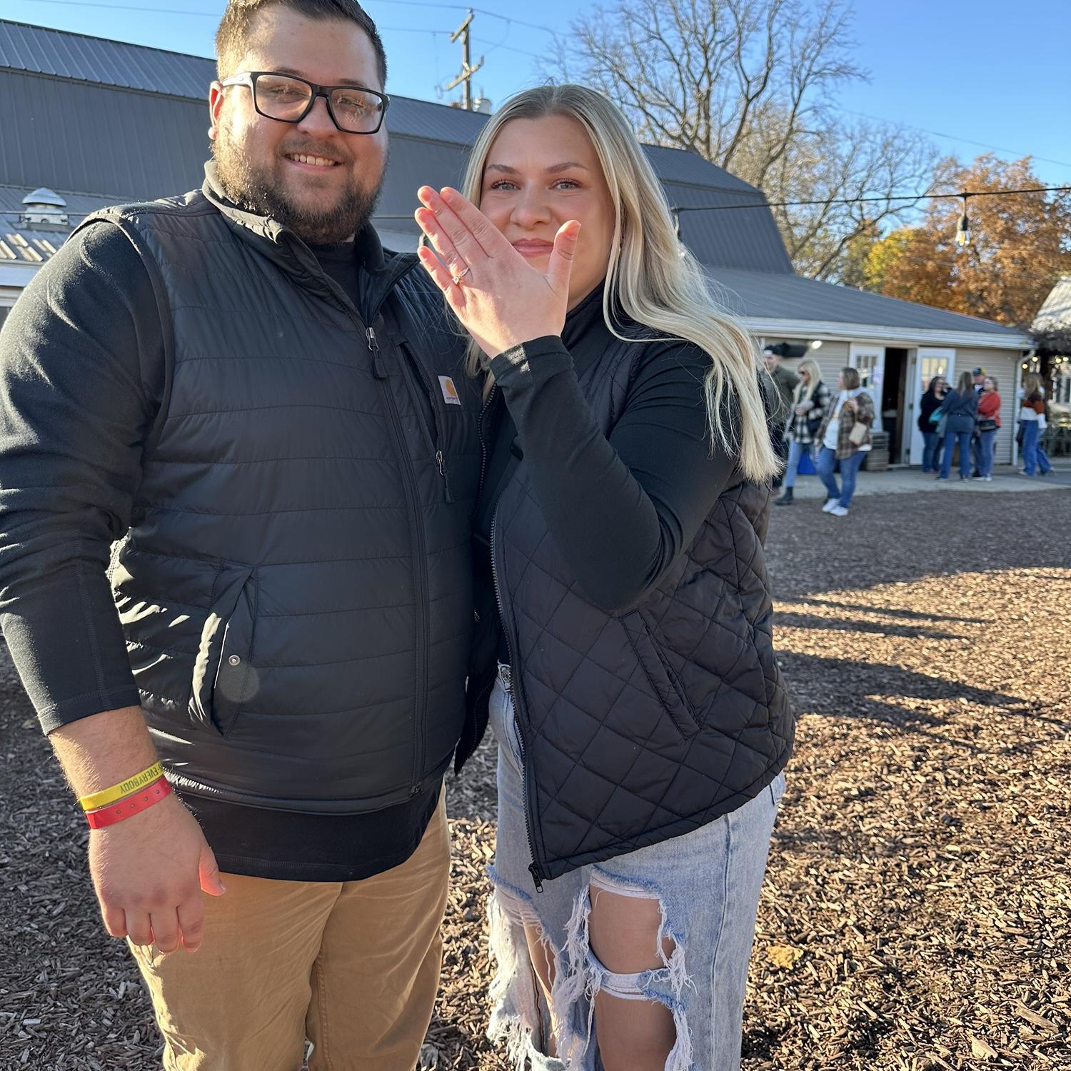 We are engaged!!💍