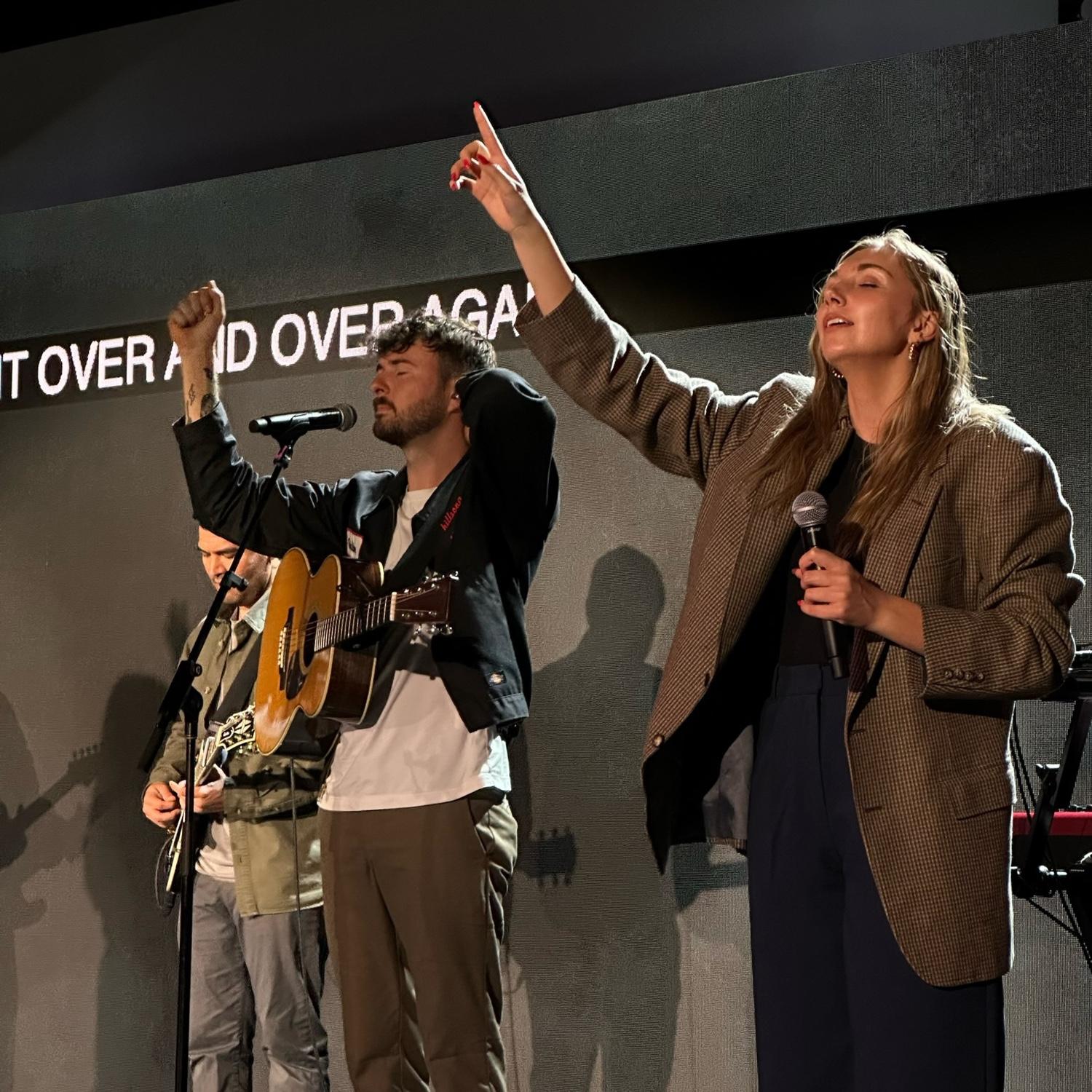 Worshipping Jesus together this past Good Friday 🤎