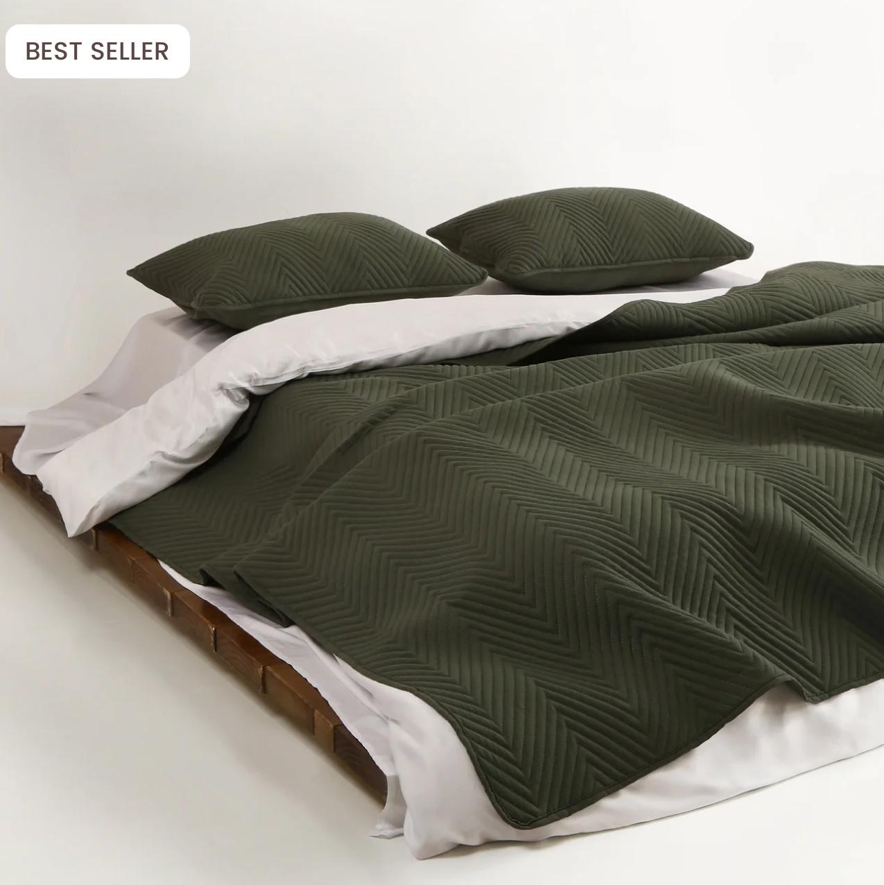 Quilt Set - Pet Hair Resistant for Dogs/Cats Family - Color: Olive Green - Size: King