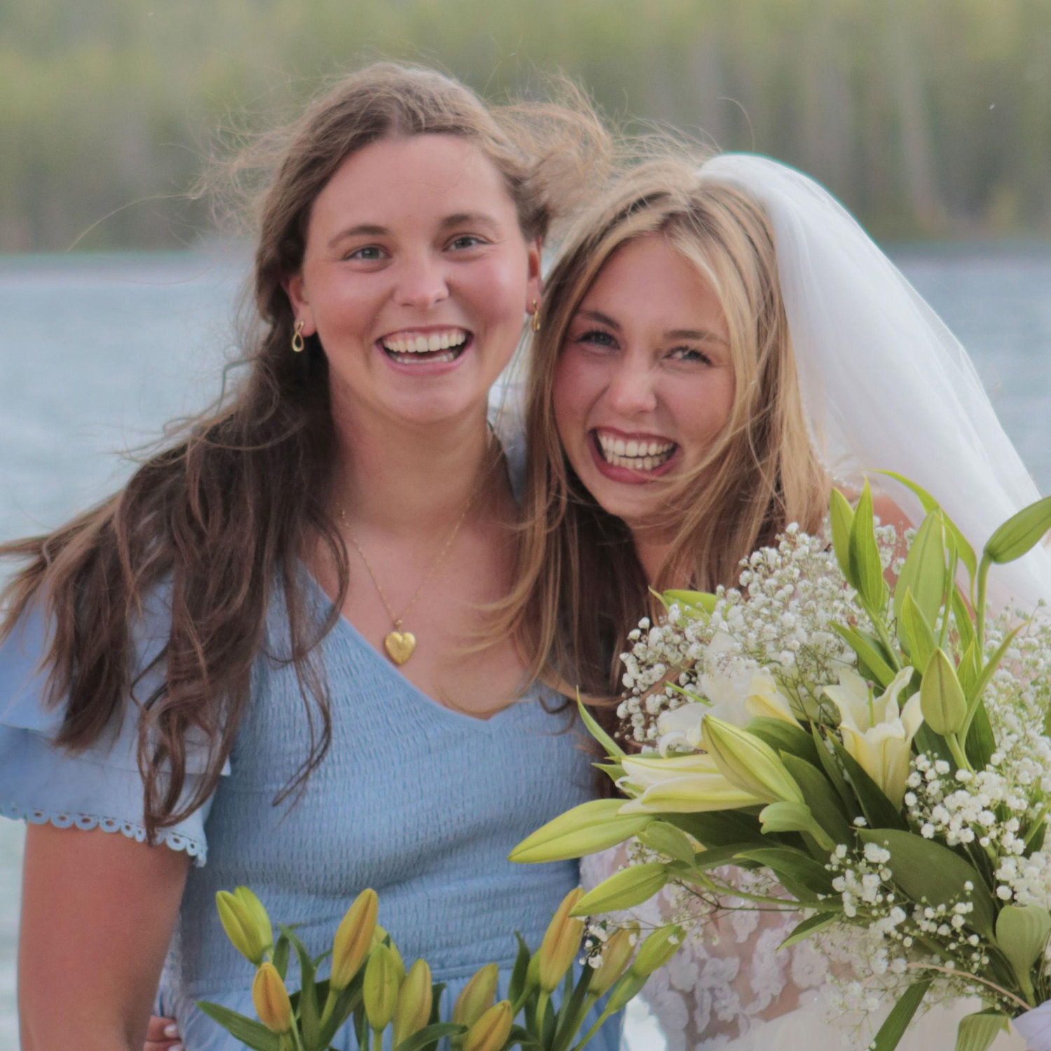 Dana with her sister, Katelyn Murray.