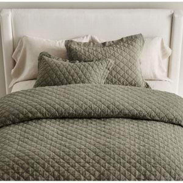 Belgian Flax Linen Diamond Quilt in Queen Size, Color "Loden"