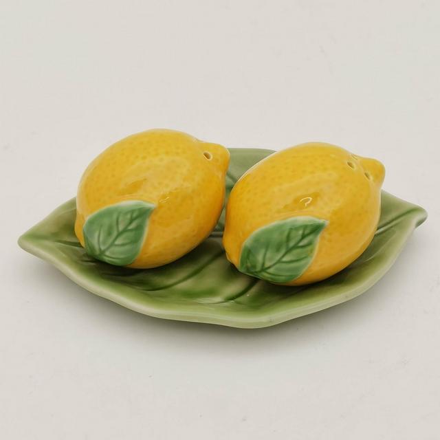Muchoise Ceramic Lemon Salt & Pepper Shaker with Tray Yellow