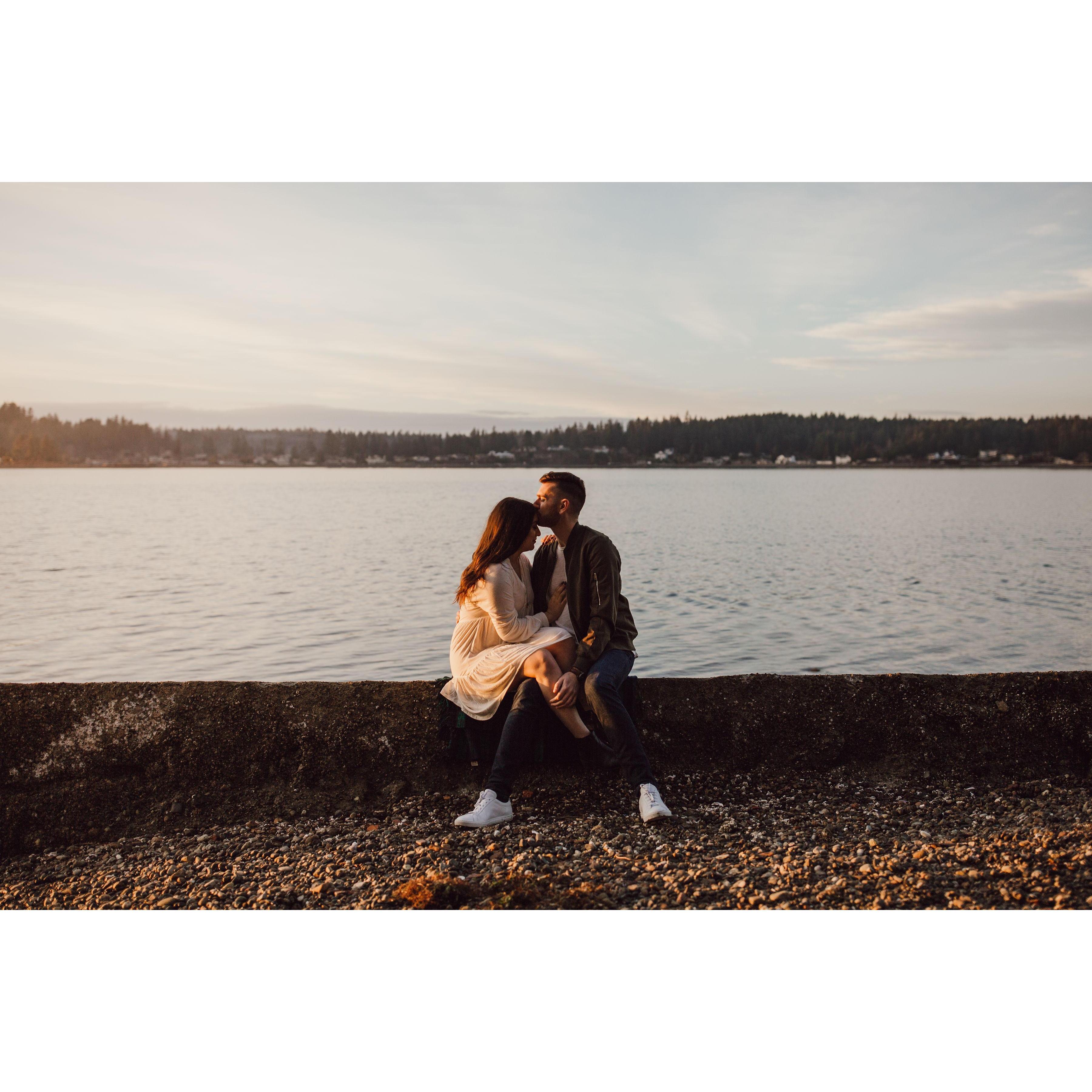 Engagement Photos by carleyjayne photography in Gig Harbor, WA.