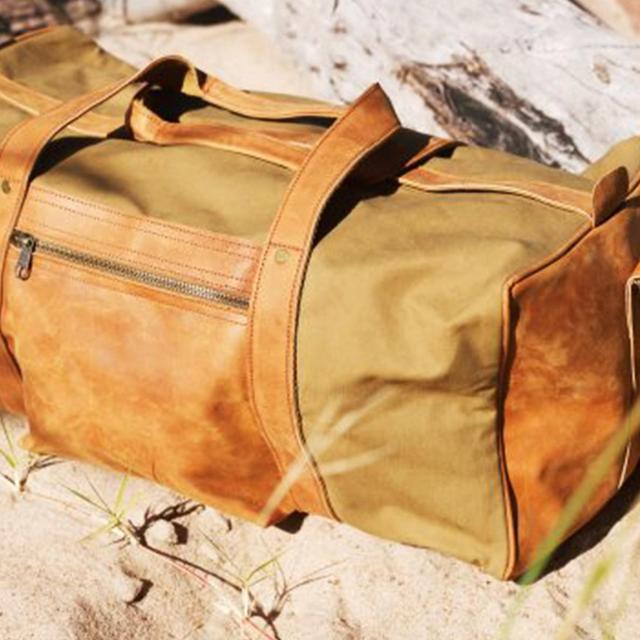 The Sandstorm Deluxe Adventurer Safari Duffle Bag