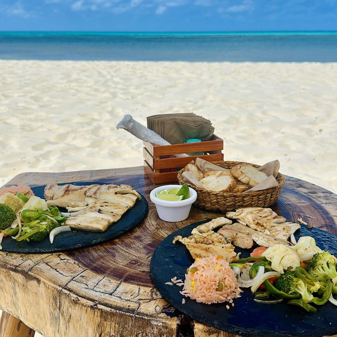 Getting to relax with fresh fish on the beach