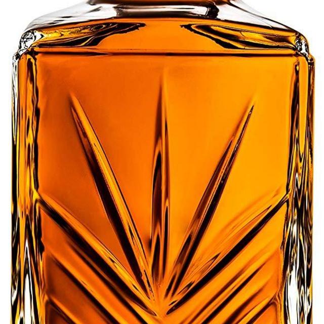 James Scott European Made Lead Free Crystal Liquor Decanter with Square Stopper- Irish Cut Whiskey Decanter for Wine, Bourbon, Brandy, Rum and Liquor 33-3/4-Ounce, comes in an Exquisite Gift Box