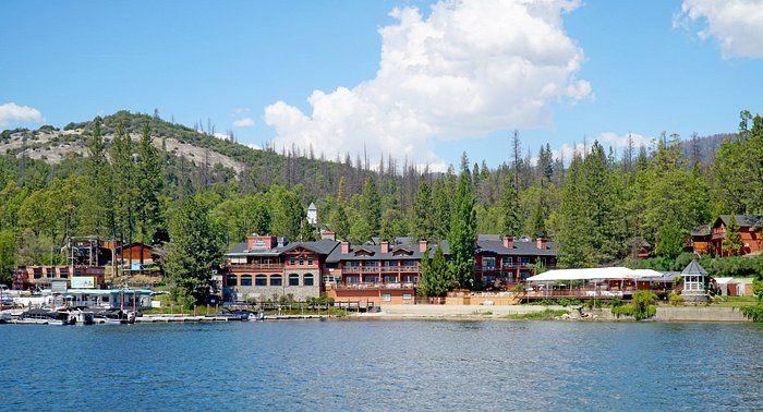 The Wedding Website of Mirela Paat and Sung Kim