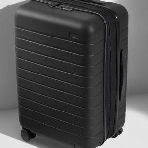 The Bigger Carry-On Flex in Coast Black