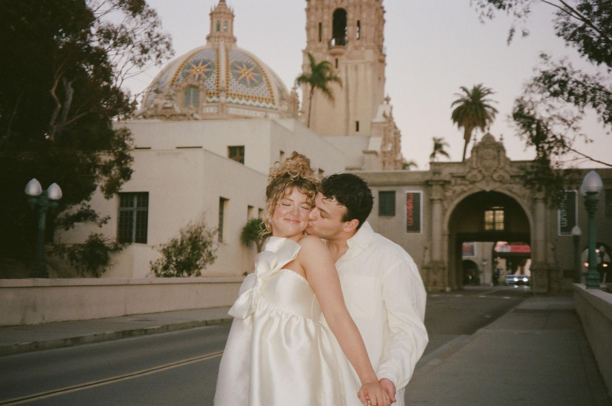 The Wedding Website of Alexis Everett and Zach Bonilla