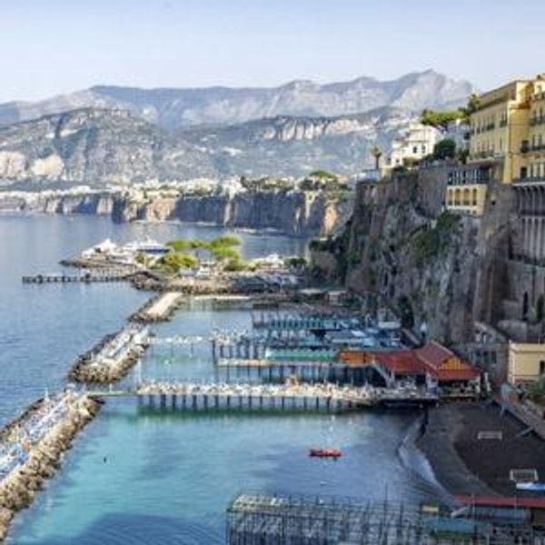 Seaside Lunch & Loungers in Sorrento