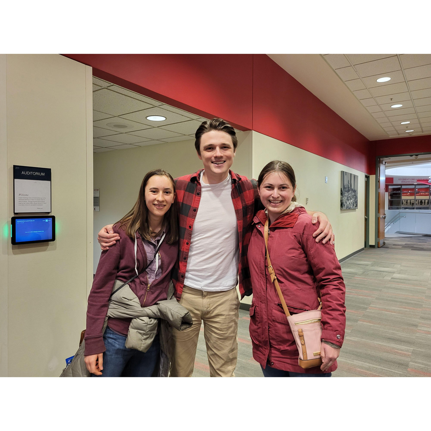 Laurie gives Dani the courage to meet a celebrity (Youth Pastor Ryan).