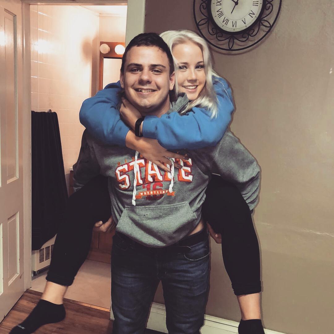 The Wedding Website of Sydni Hoffmann and John Salzl