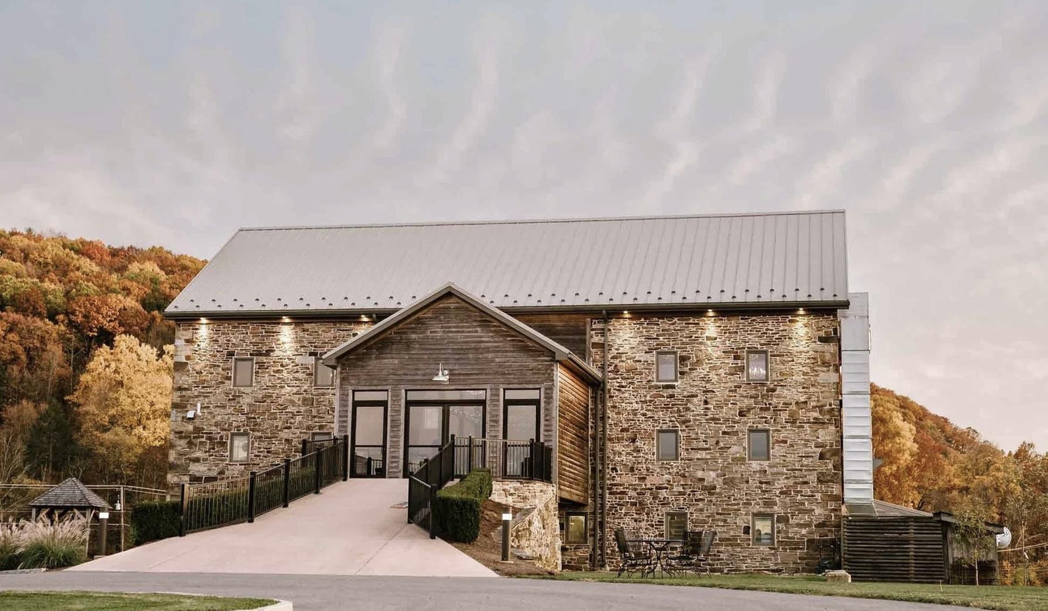 The Wedding Website of Kelly Harrison and Adam Warburton