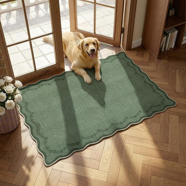 GarveeHome Scalloped Entryway Rug, 2x3 Solid Green Washable Front Door Rug Indoor Entrance Floral Carpet Non-Slip Low Pile Throw Rugs for Kitchen Floor, Powder Room, Entry, Bathroom, Kids Room