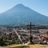 Easy hike and nice view at Cerro de la Cruz in Antigua