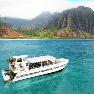 Na Pali Coast Catamaran Boat Tour